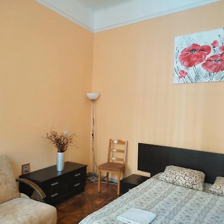 Apartment Kostuskry Str. ลวีฟ ภายนอก รูปภาพ